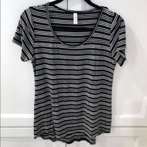 Lularoe classic tee